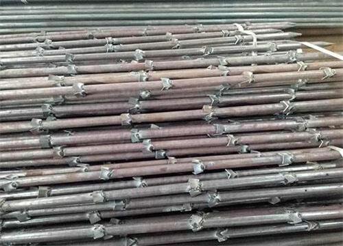 马龙隧道钢花管